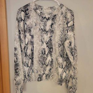 Women's XS Black & White Snake Skin Top